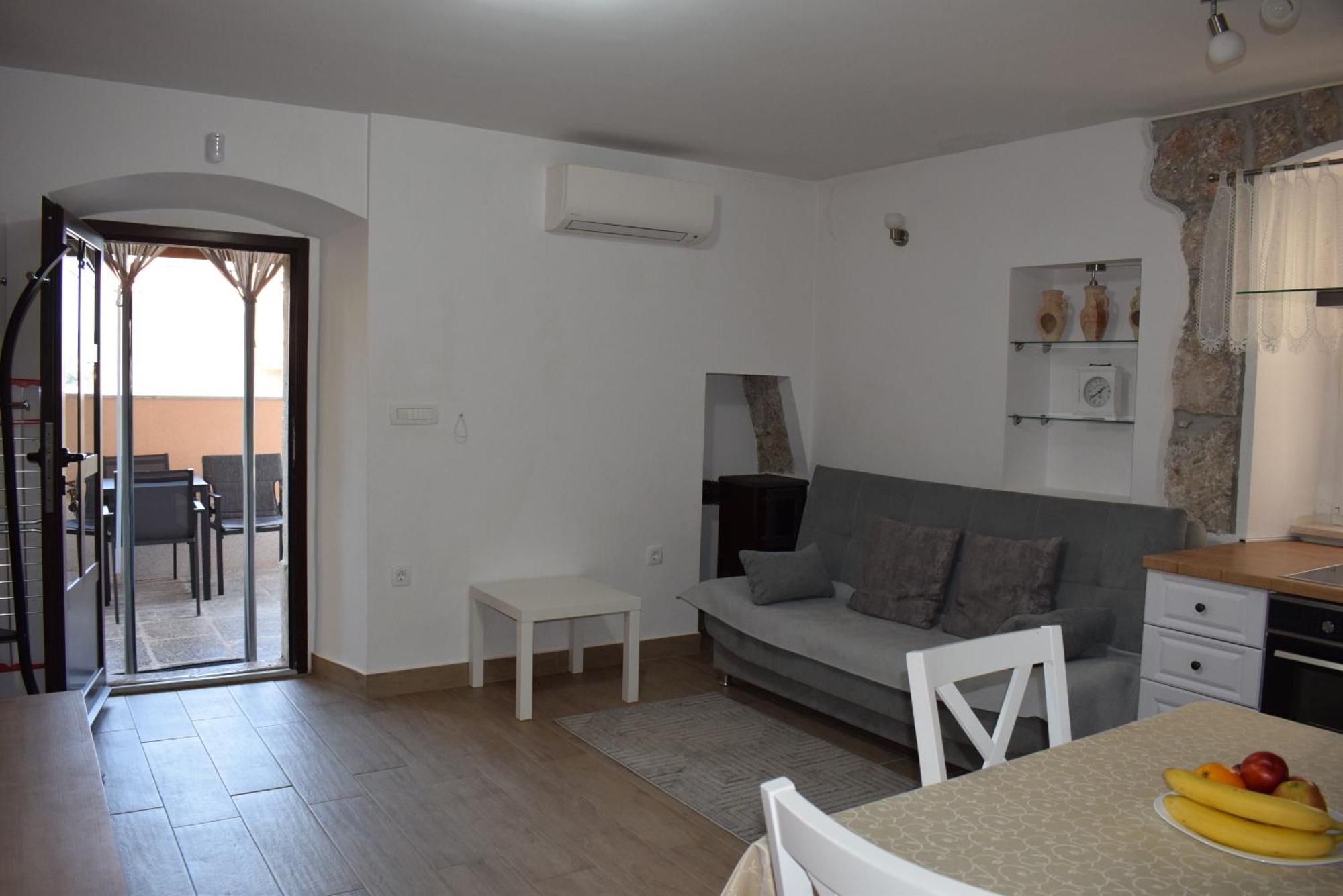 Apartment Kamelija